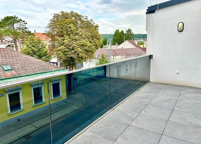 90 M2 With Balcony & Free Parking Διαμέρισμα *